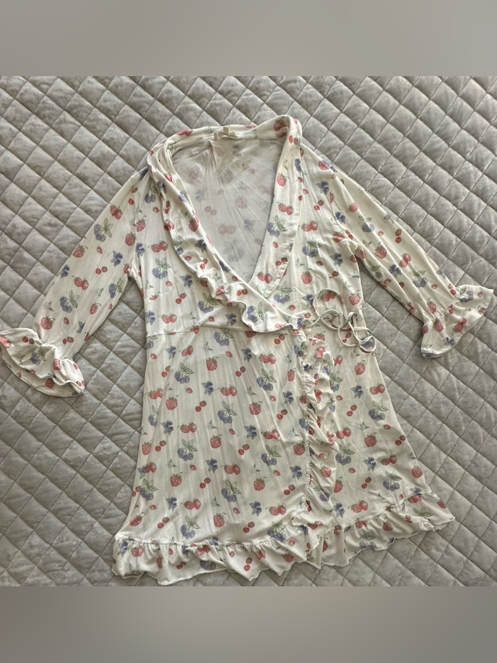 Djerf Avenue Summer Berries Ruffle Robe - Picture 2 of 3